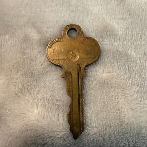 Vintage‎ National Key Co Cleveland Atlas A29 Brass Key Blank – Atlas Keys Logo
